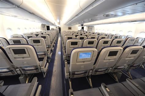 are flights cheap due to coronavirus